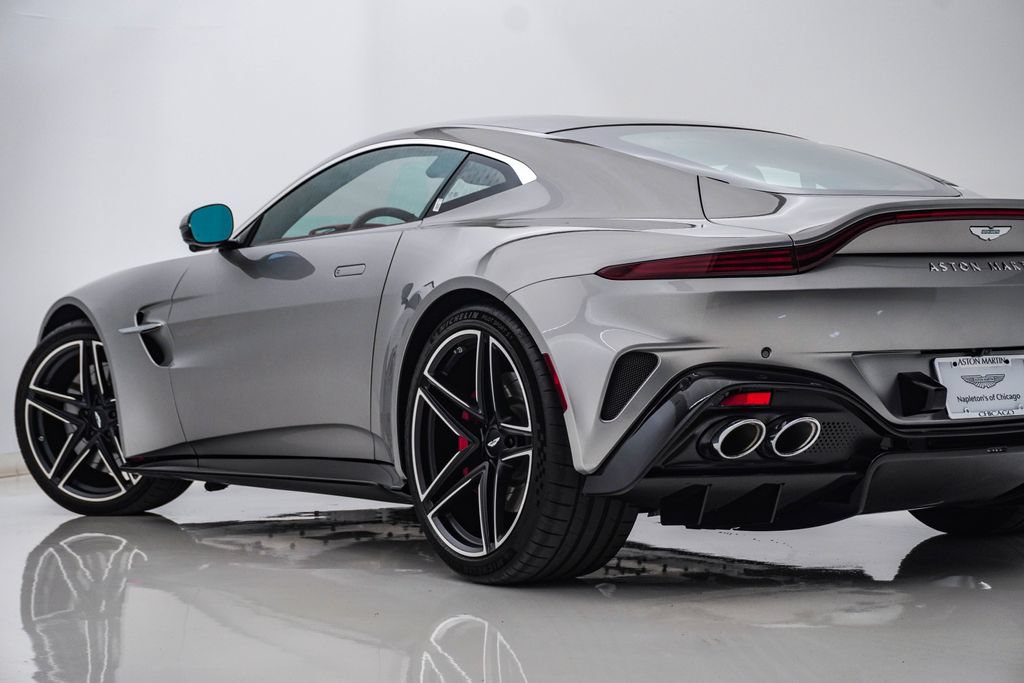 Used 2025 Aston Martin V8 Vantage Roadster RWD image 9