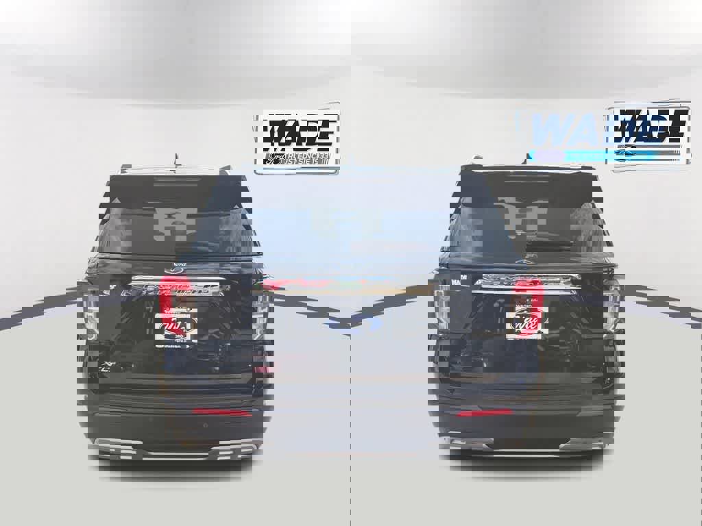 Used 2023 Ford Explorer XLT w/ Equipment Group 202A AWD/4WD image 6