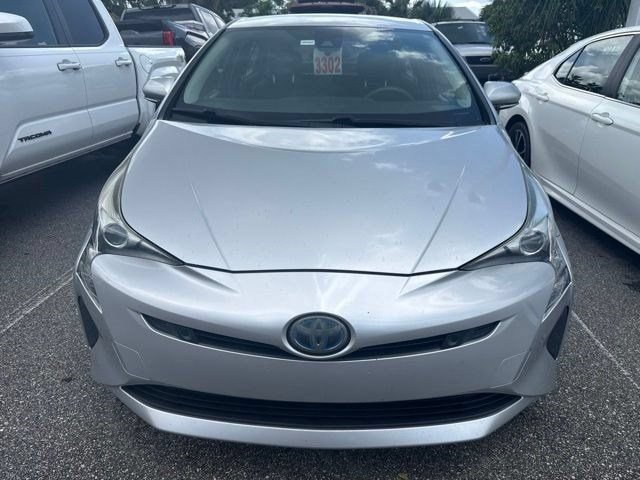 Used 2018 Toyota Prius Two w/ Prius Two Safety Plus Package FWD image 2