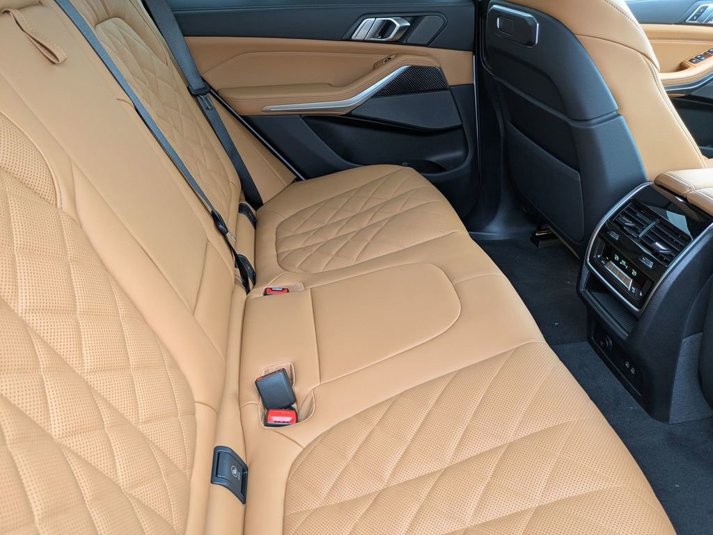 New 2026 BMW X5 M60i w/ Climate Comfort Package image 36