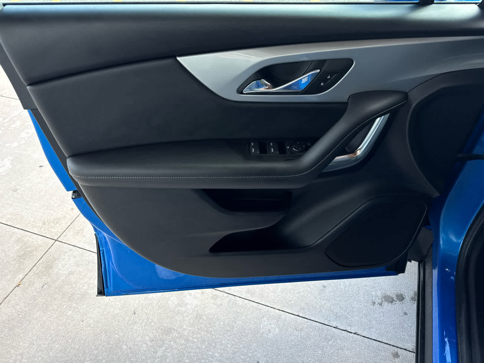 Certified 2025 Chevrolet Blazer LT image 9