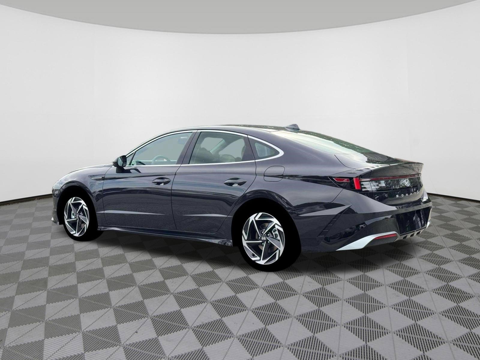 New 2026 Hyundai Sonata SEL FWD image 4