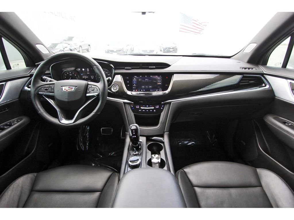 Certified 2023 Cadillac XT6 Sport w/ Technology Package image 9