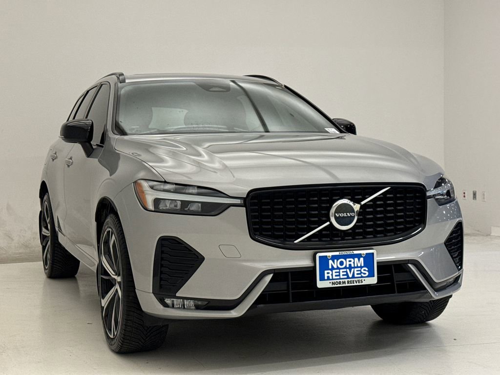 Used 2022 Volvo XC60 B5 R-Design w/ Protection Package Premier image 4
