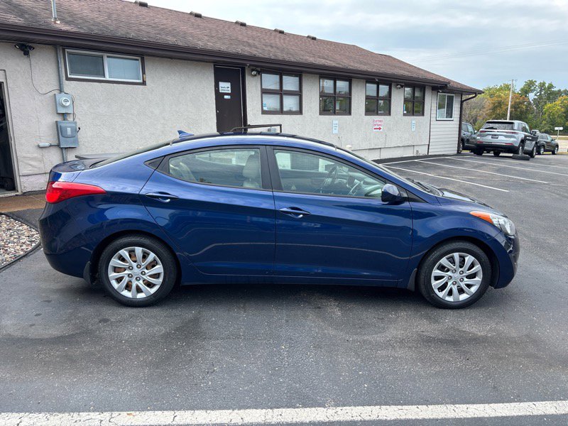 Used 2013 Hyundai Elantra GLS image 2