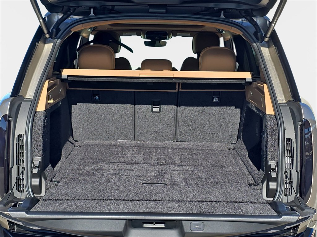 New 2026 Land Rover Range Rover SE image 12