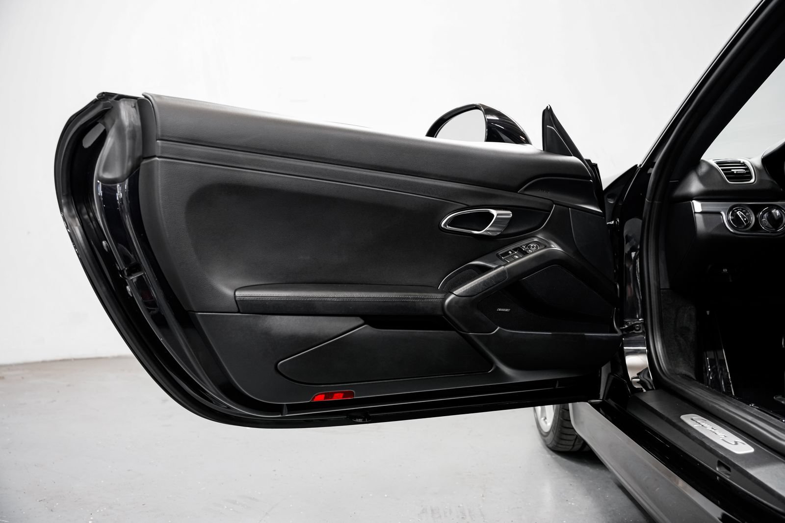 Used 2015 Porsche Cayman S RWD image 21