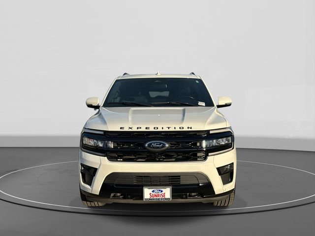 Used 2022 Ford Expedition Max Limited image 3