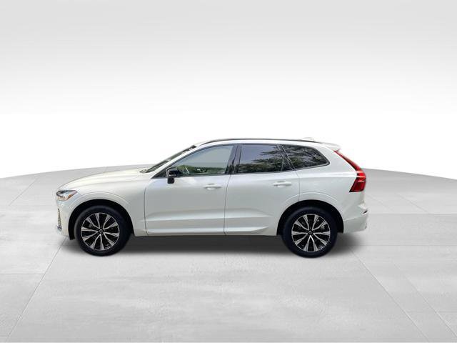 Certified 2024 Volvo XC60 B5 Plus w/ Climate Package AWD/4WD image 5