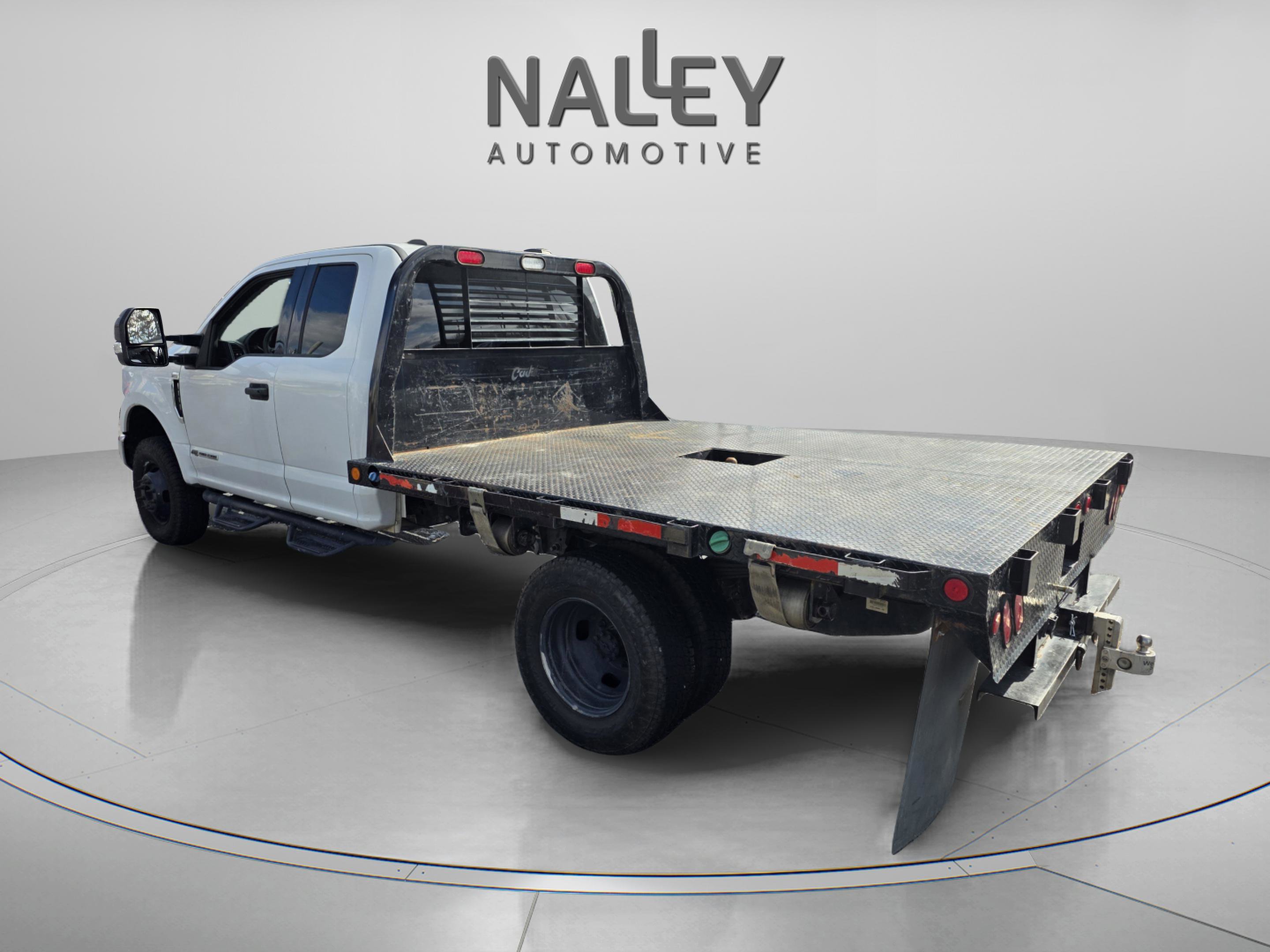 Used 2020 Ford F350 XLT image 3