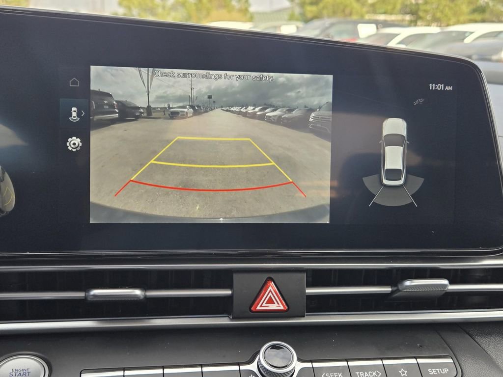 Used 2023 Hyundai Elantra Limited FWD image 13