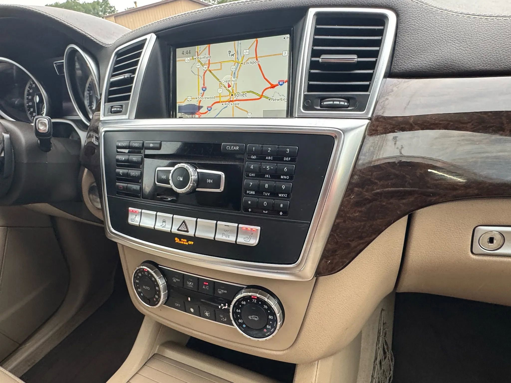 Used 2014 Mercedes-Benz GL 450 4MATIC image 34