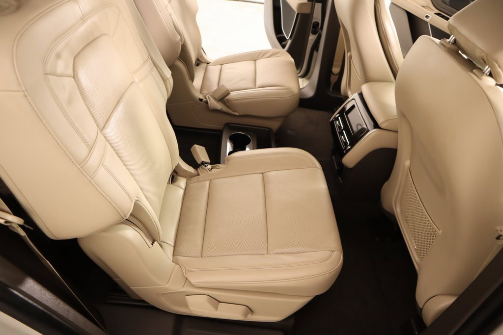 Certified 2024 Lincoln Aviator Reserve w/ Elements Package Plus image 16