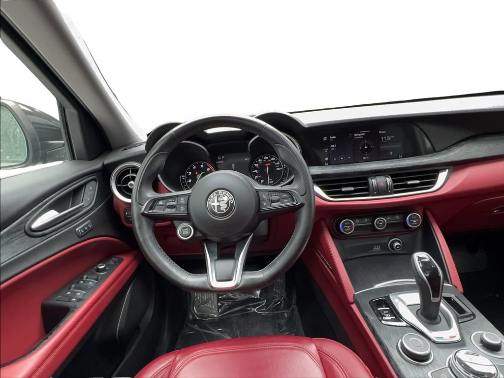 Used 2021 Alfa Romeo Stelvio Sprint w/ Nero Edizione RWD image 33