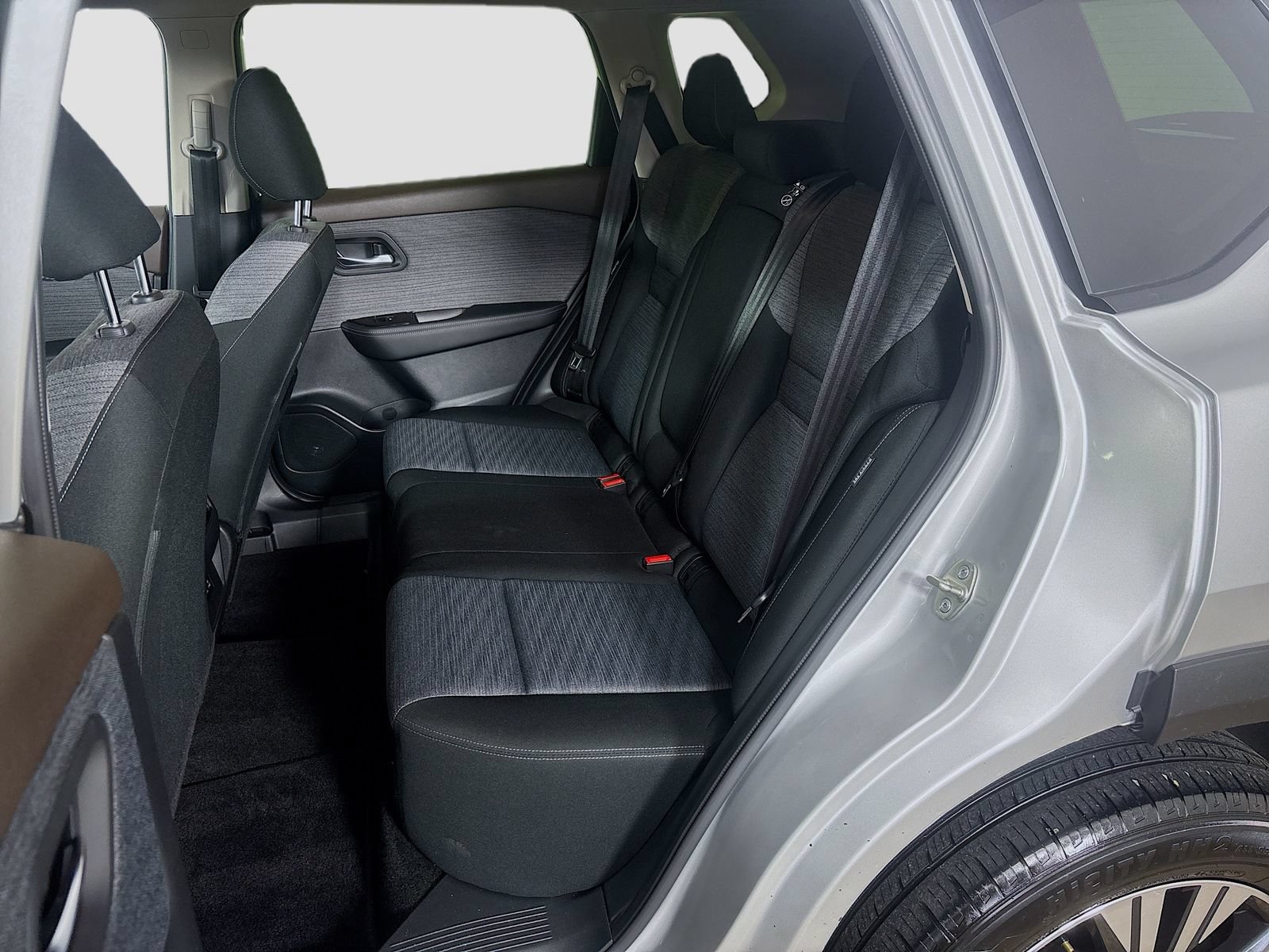Used 2023 Nissan Rogue SV AWD/4WD image 22