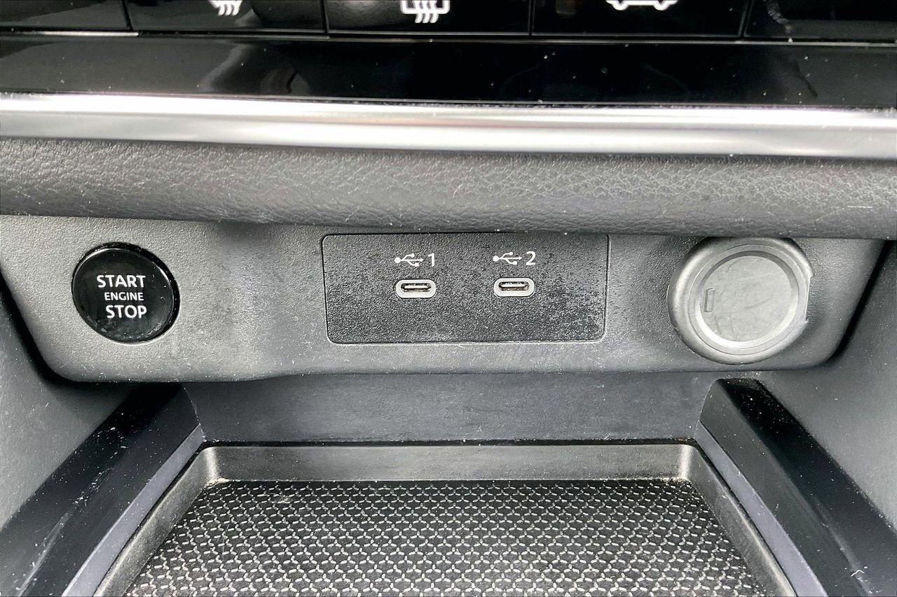 Used 2024 Nissan Rogue S FWD image 17
