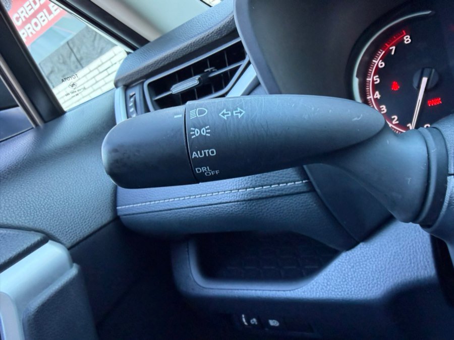 Used 2024 Toyota RAV4 XLE image 28