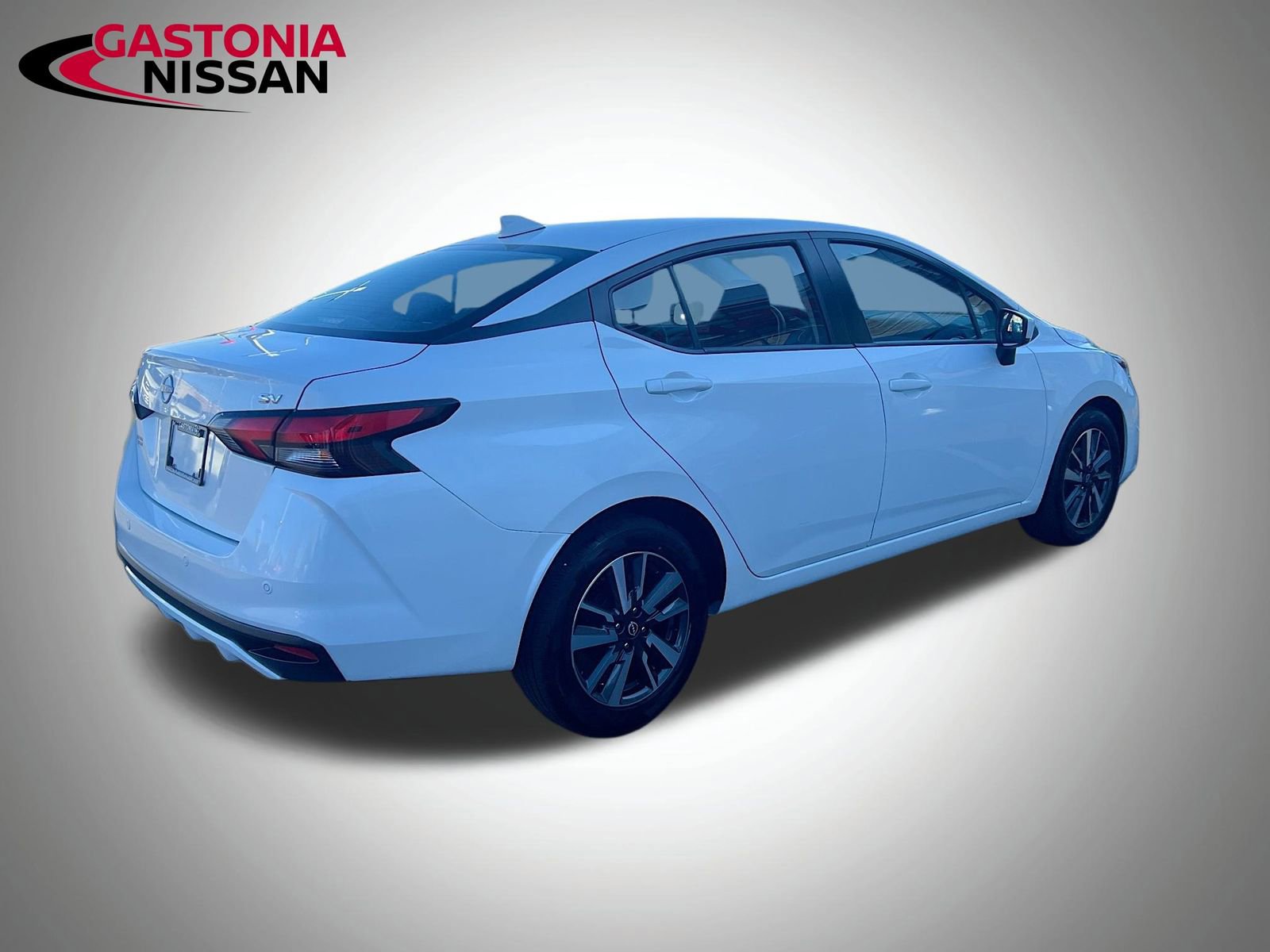 Used 2024 Nissan Versa SV image 9