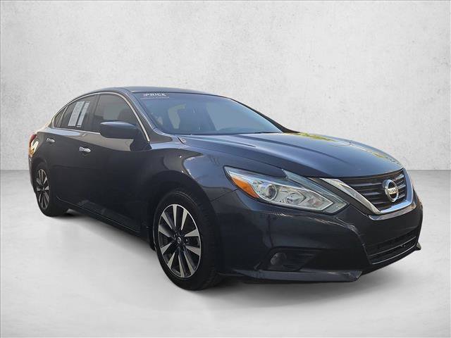 Used 2017 Nissan Altima 2.5 SV FWD image 3