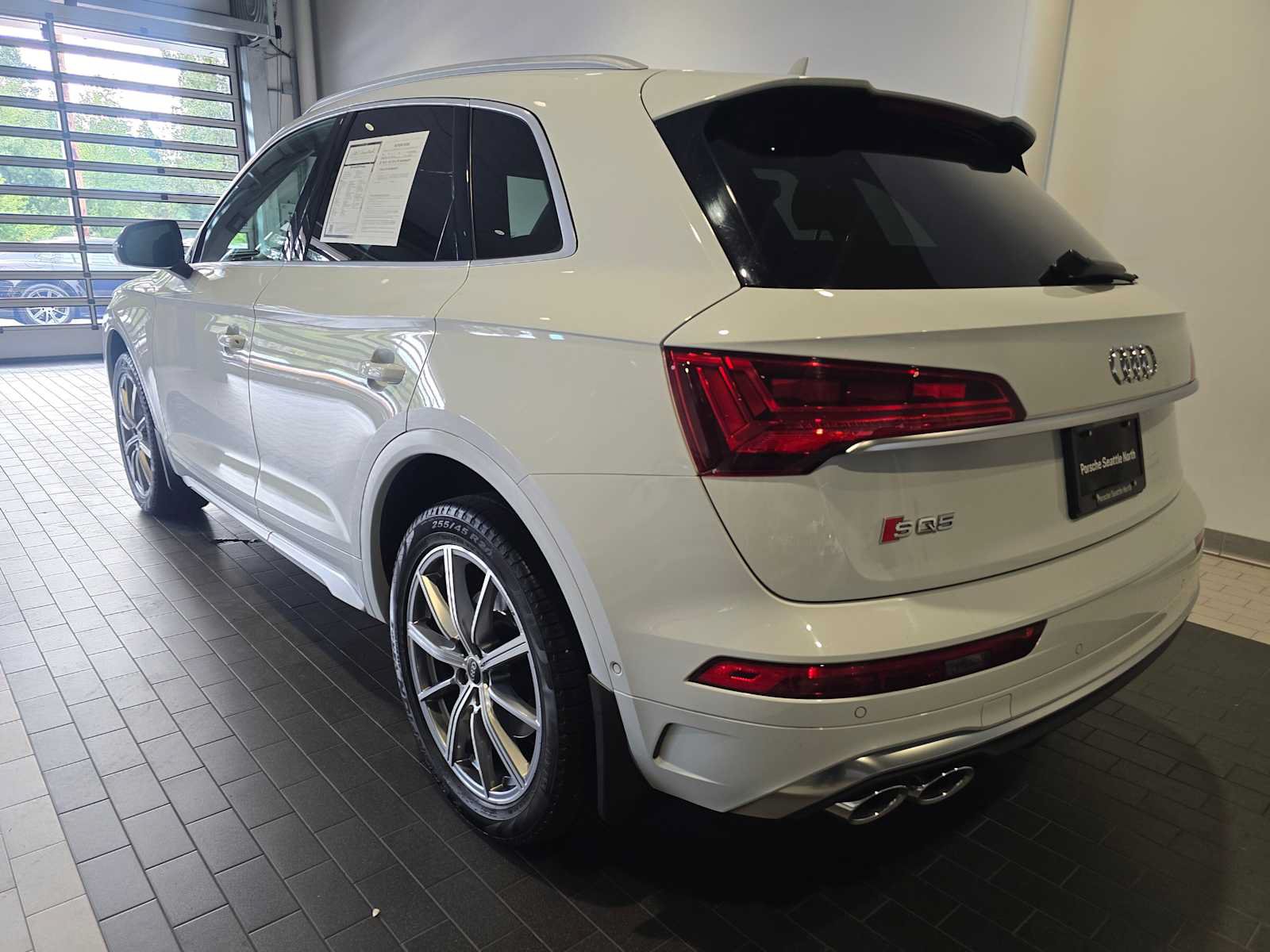 Used 2021 Audi SQ5 Prestige w/ Prestige Package AWD/4WD image 3
