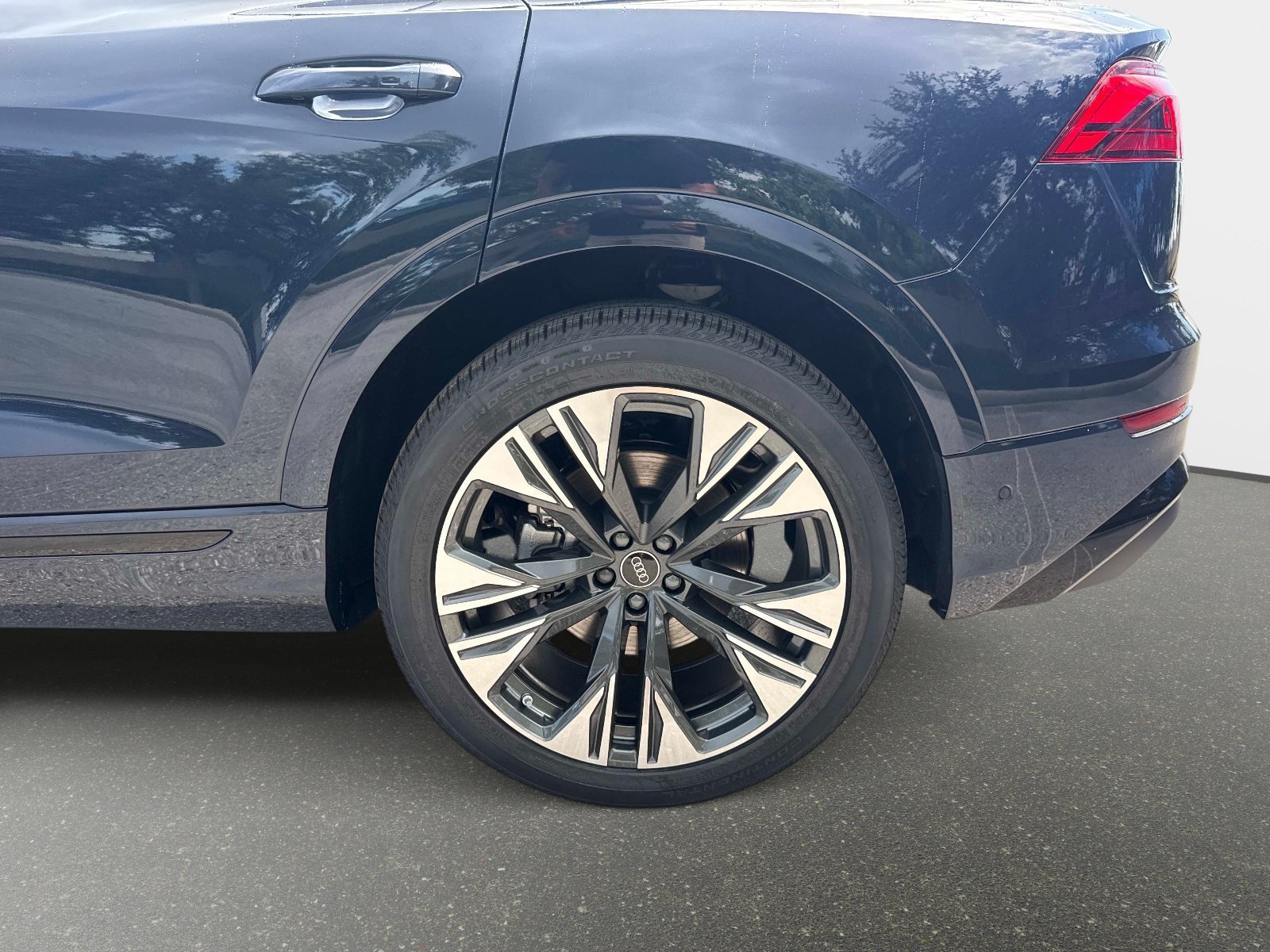 New 2026 Audi Q8 Prestige AWD/4WD image 9