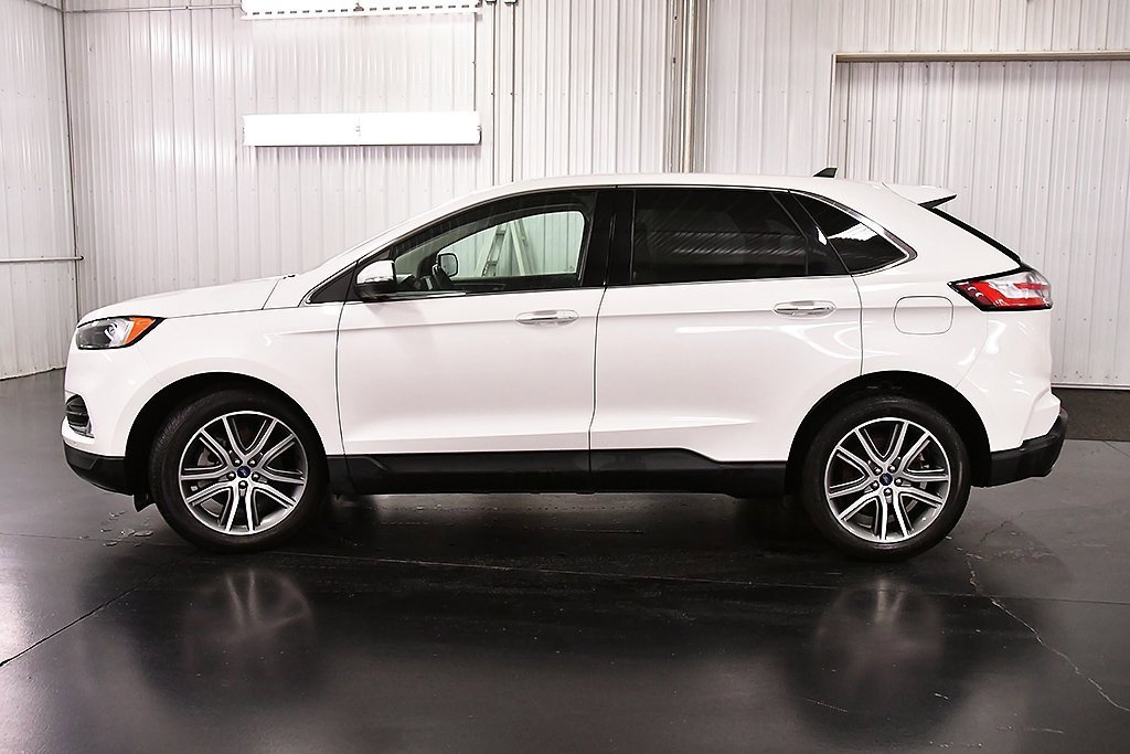 Used 2022 Ford Edge Titanium image 4