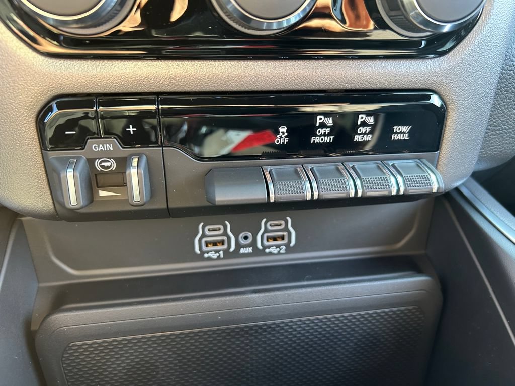 New 2026 RAM 1500 Big Horn w/ Night Edition AWD/4WD image 16