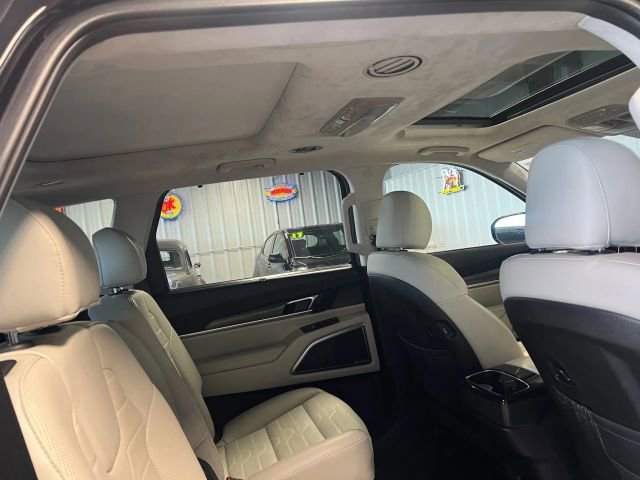 Used 2021 Kia Telluride SX w/ SX Prestige Package image 13