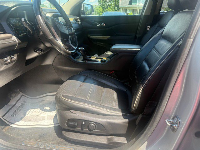 Used 2019 GMC Acadia Denali w/ Technology Package AWD/4WD image 10