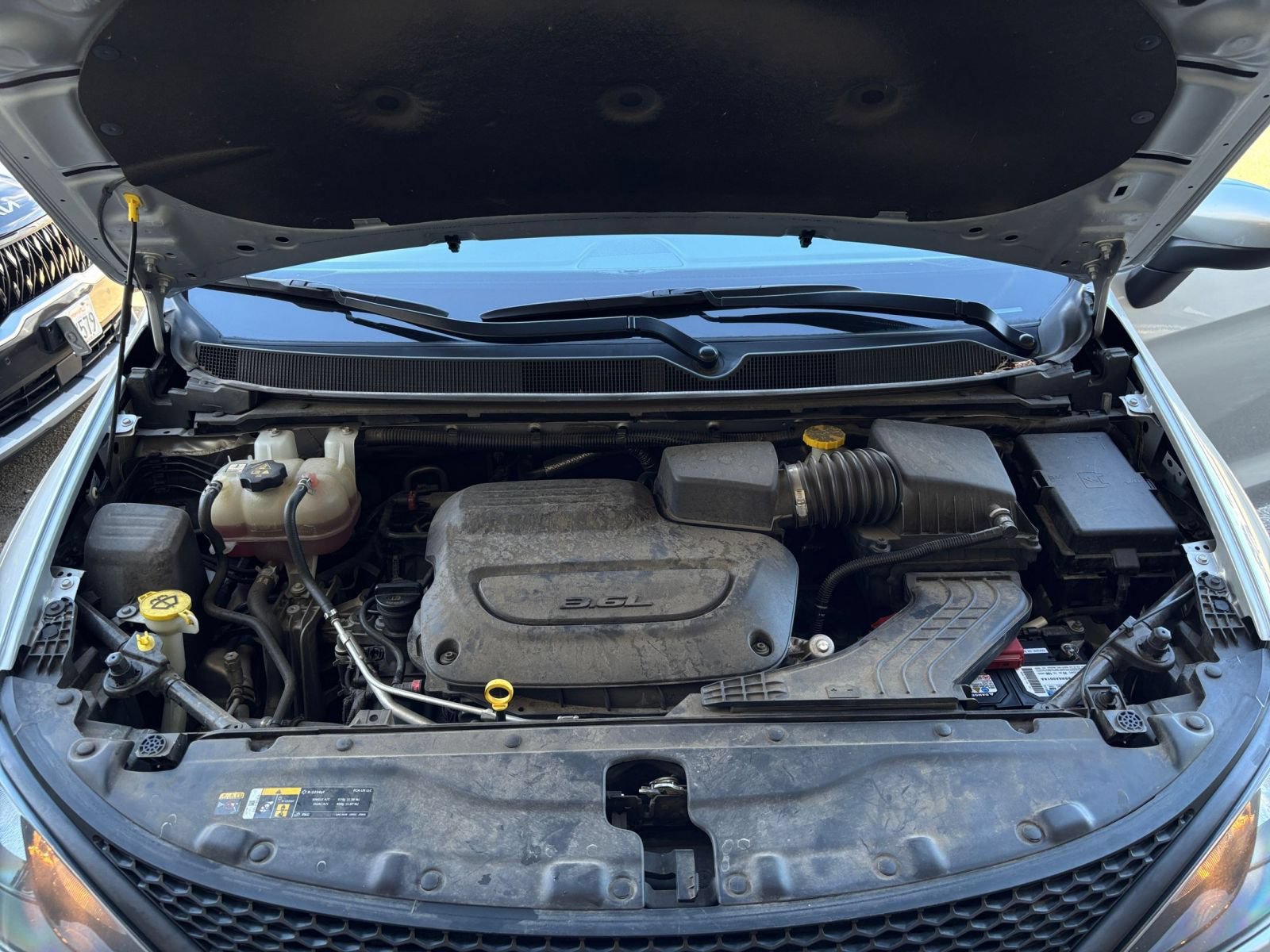 Used 2023 Chrysler Voyager LX FWD image 34