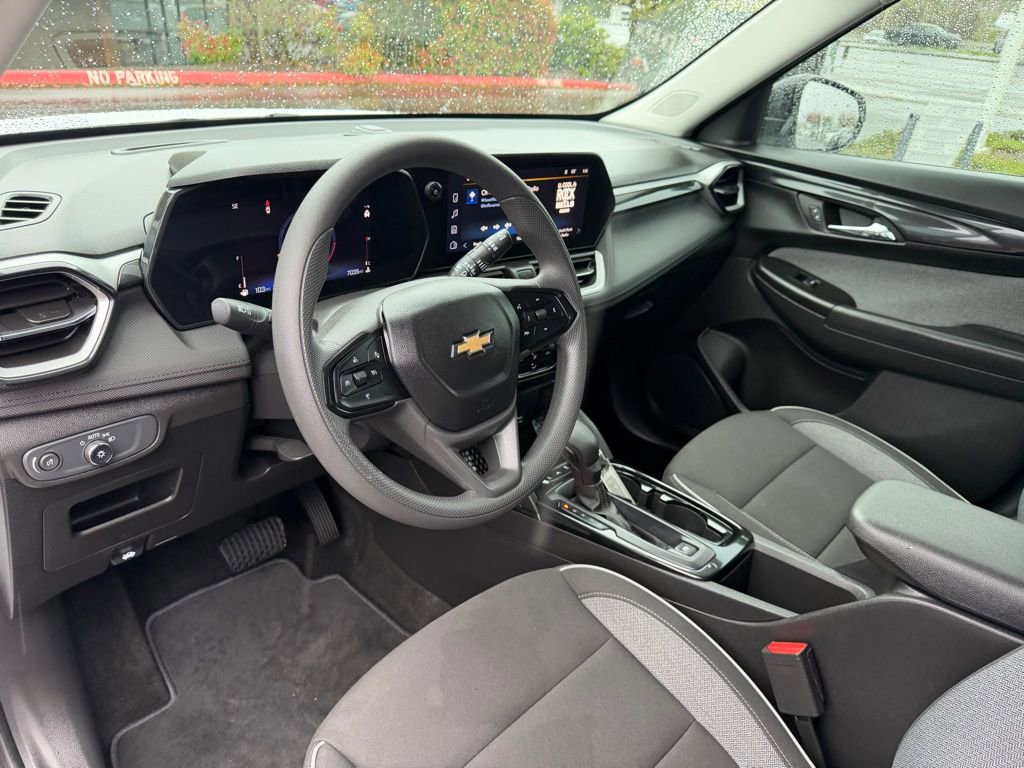 Used 2025 Chevrolet TrailBlazer LS w/ LS Convenience Package image 15