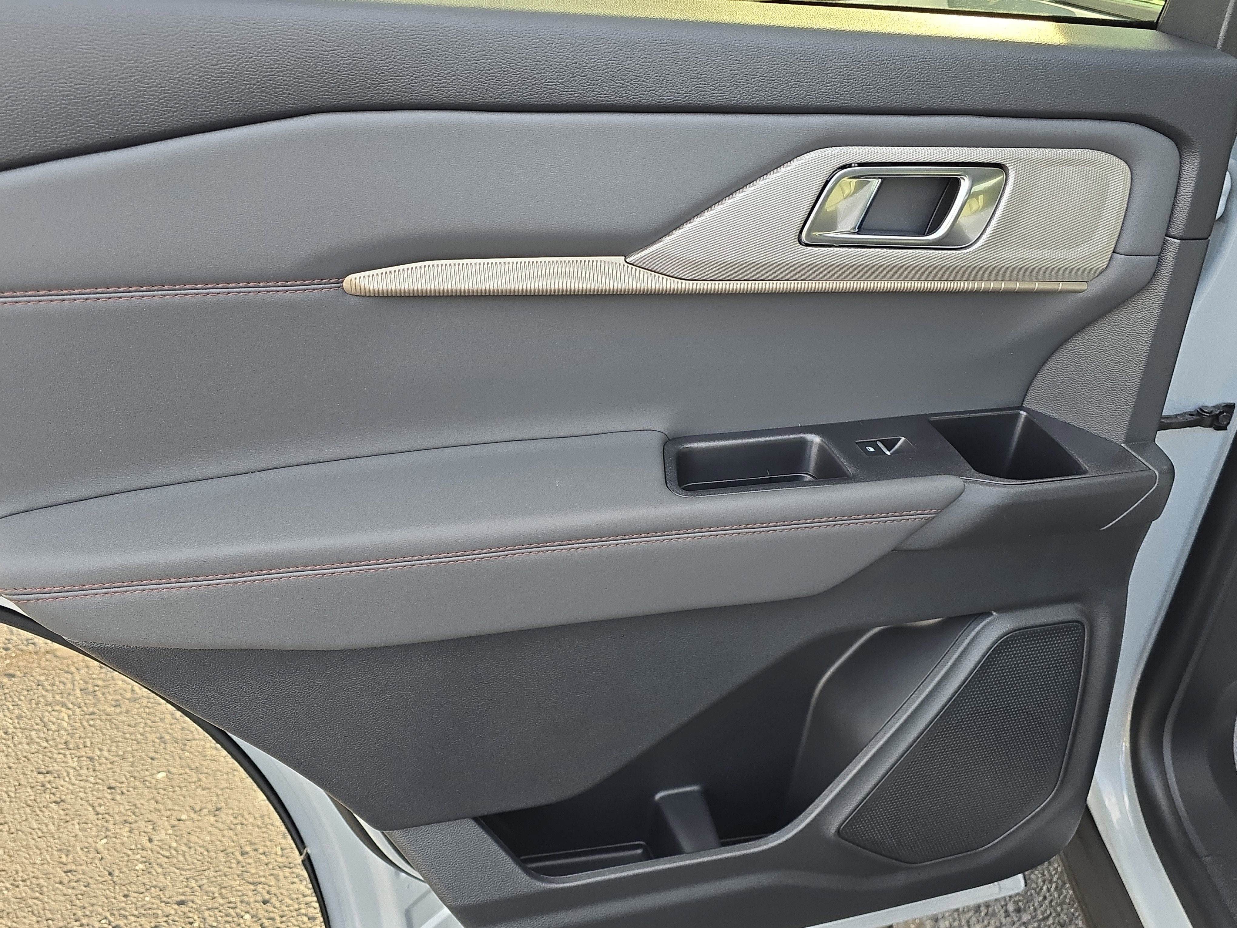 New 2026 Ford Explorer Active image 10