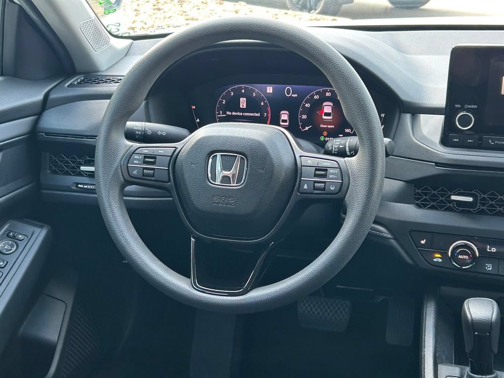 Used 2025 Honda Accord SE image 36