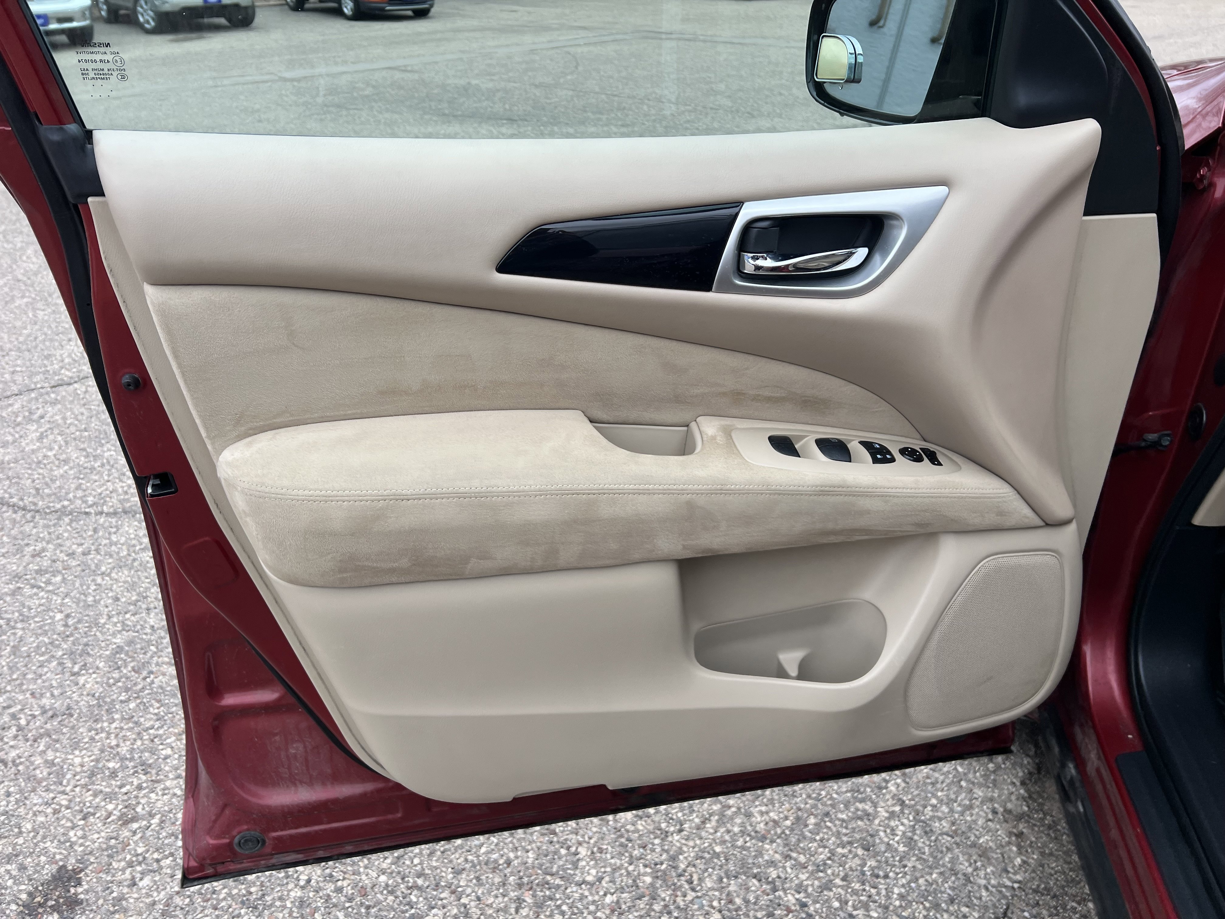 Used 2016 Nissan Pathfinder S image 14