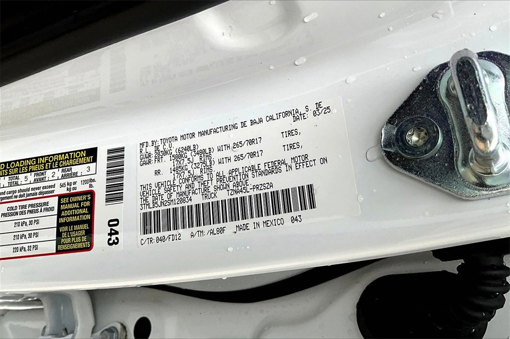 Used 2025 Toyota Tacoma TRD Off-Road image 34