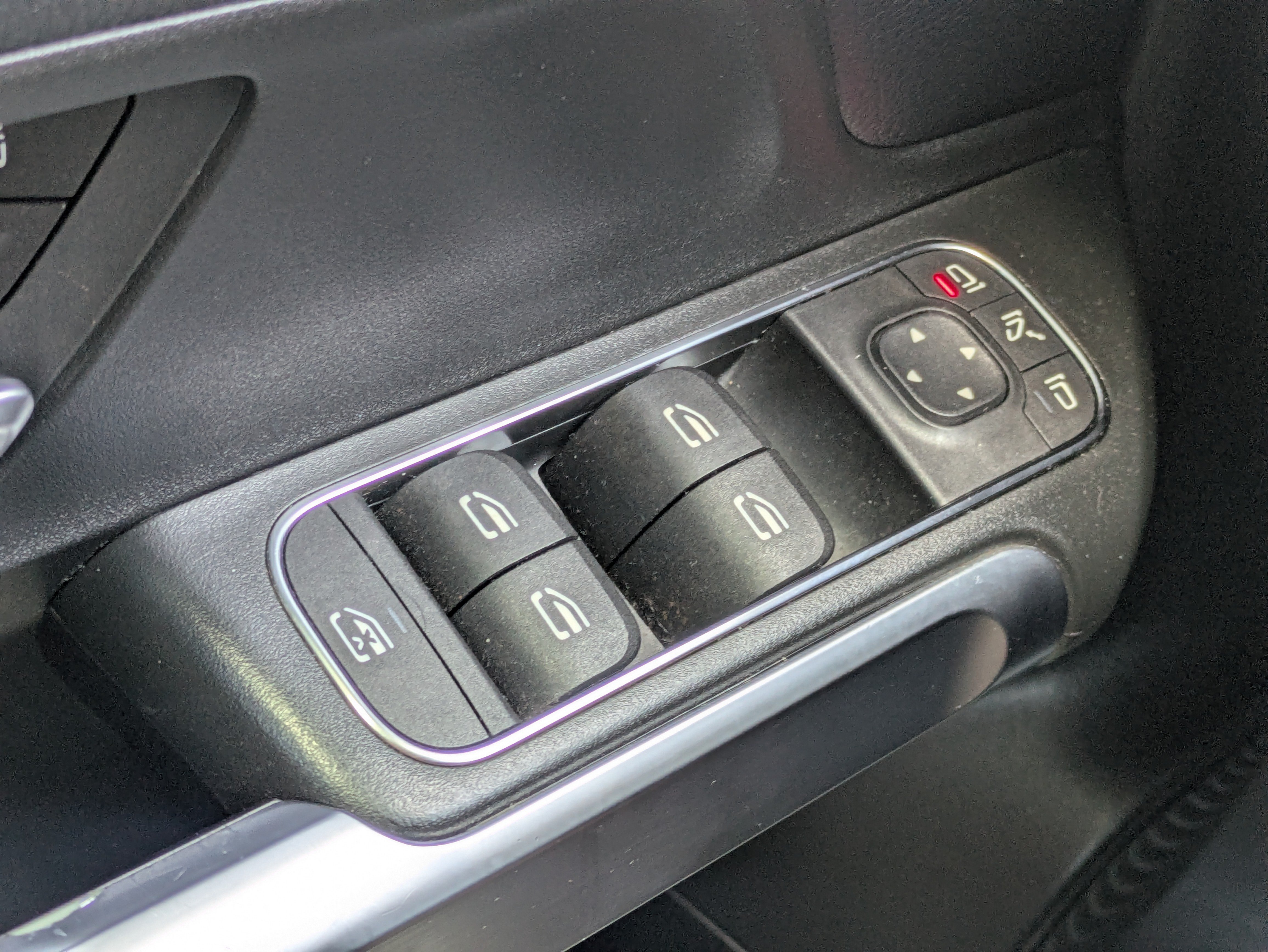 Certified 2021 Mercedes-Benz GLB 250 image 22