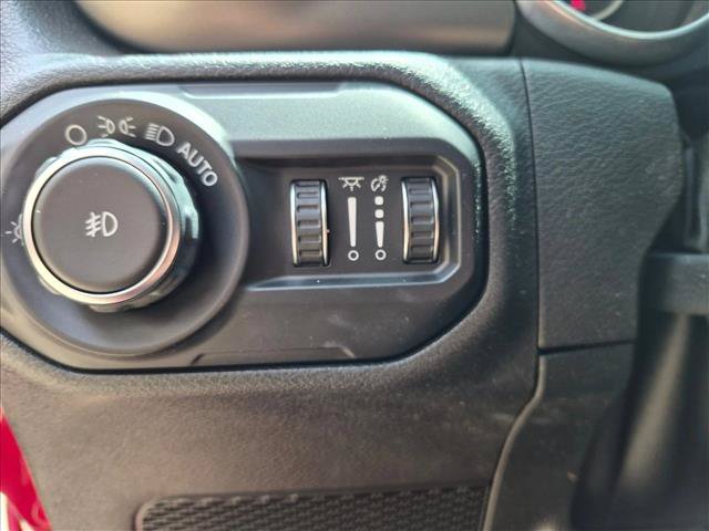 Used 2018 Jeep Wrangler Sport AWD/4WD image 14