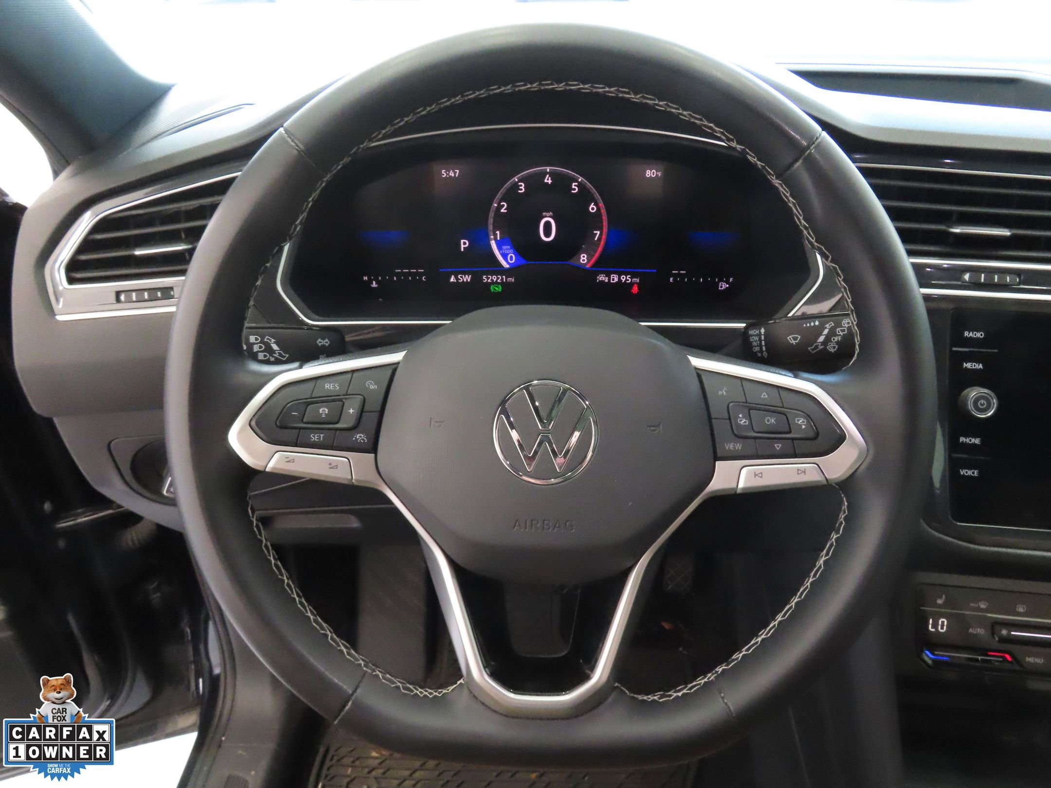 Used 2024 Volkswagen Tiguan SE FWD image 14
