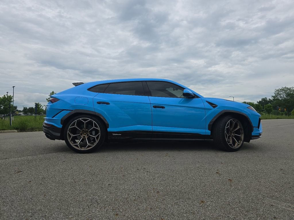 Used 2024 Lamborghini Urus Performante AWD/4WD image 16