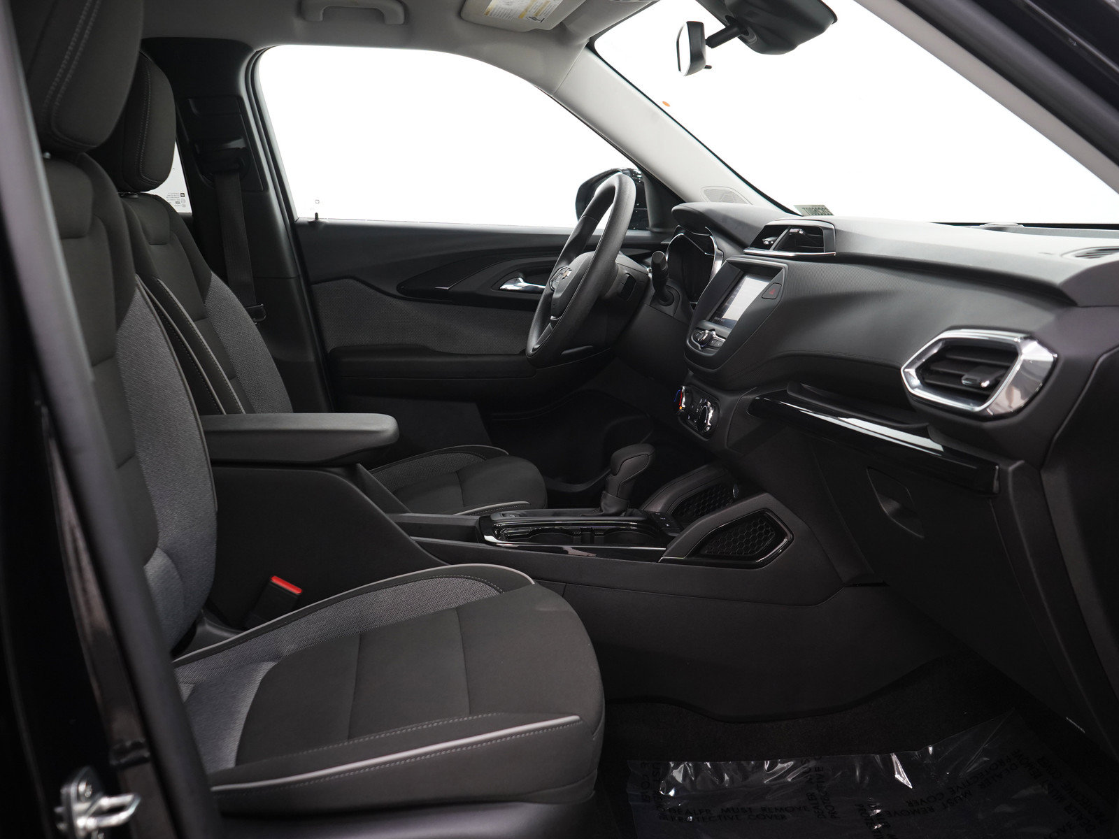 Used 2023 Chevrolet TrailBlazer LT FWD image 12