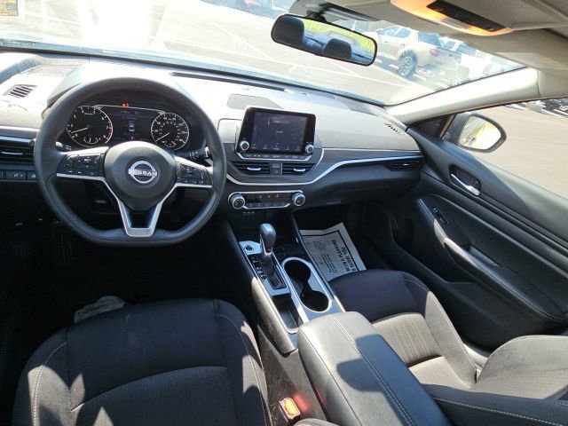 Used 2024 Nissan Altima 2.5 SV image 35
