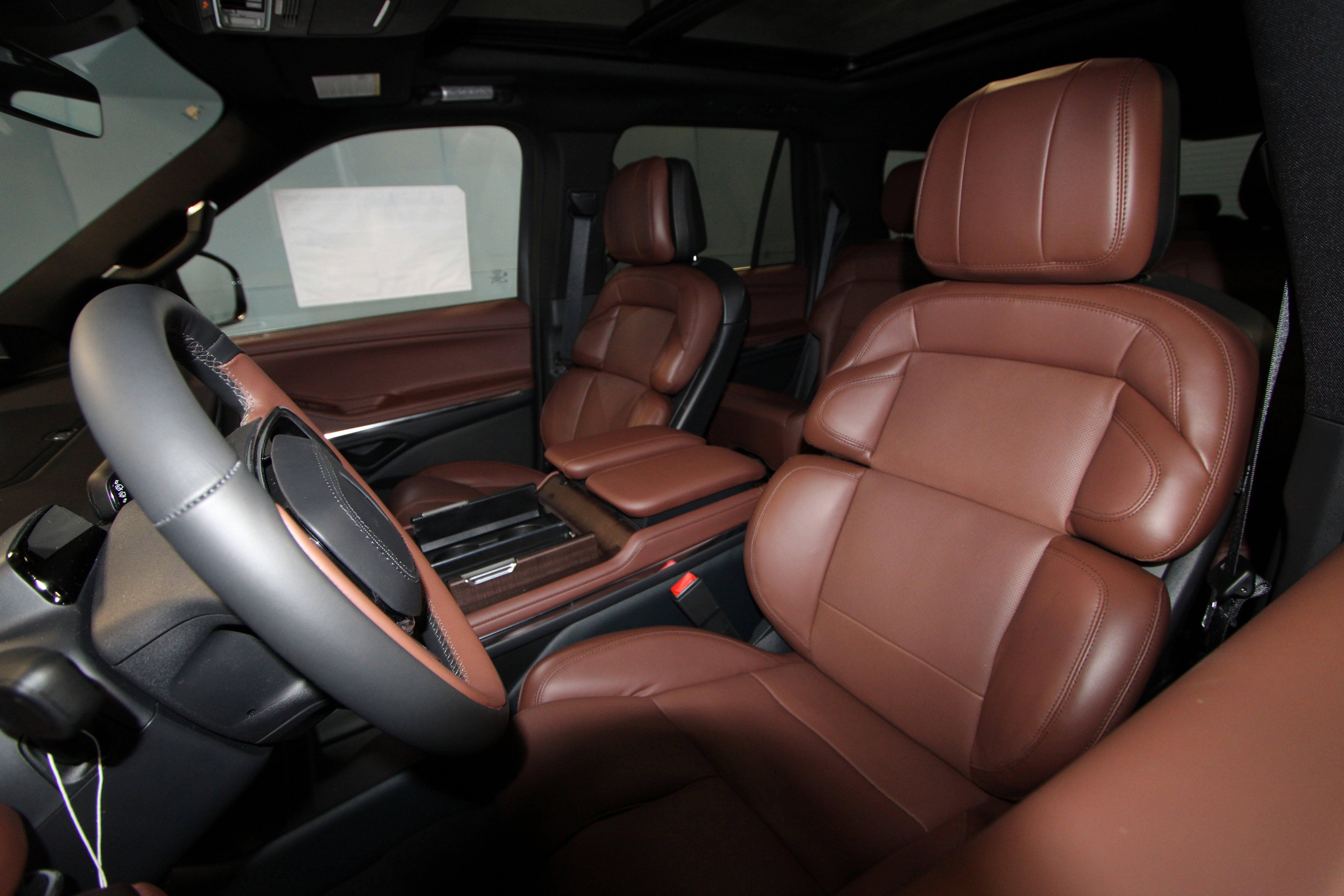 New 2025 Lincoln Navigator Reserve image 3