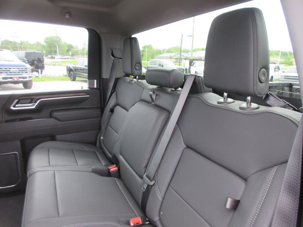 New 2026 GMC Sierra 2500 SLT AWD/4WD image 13