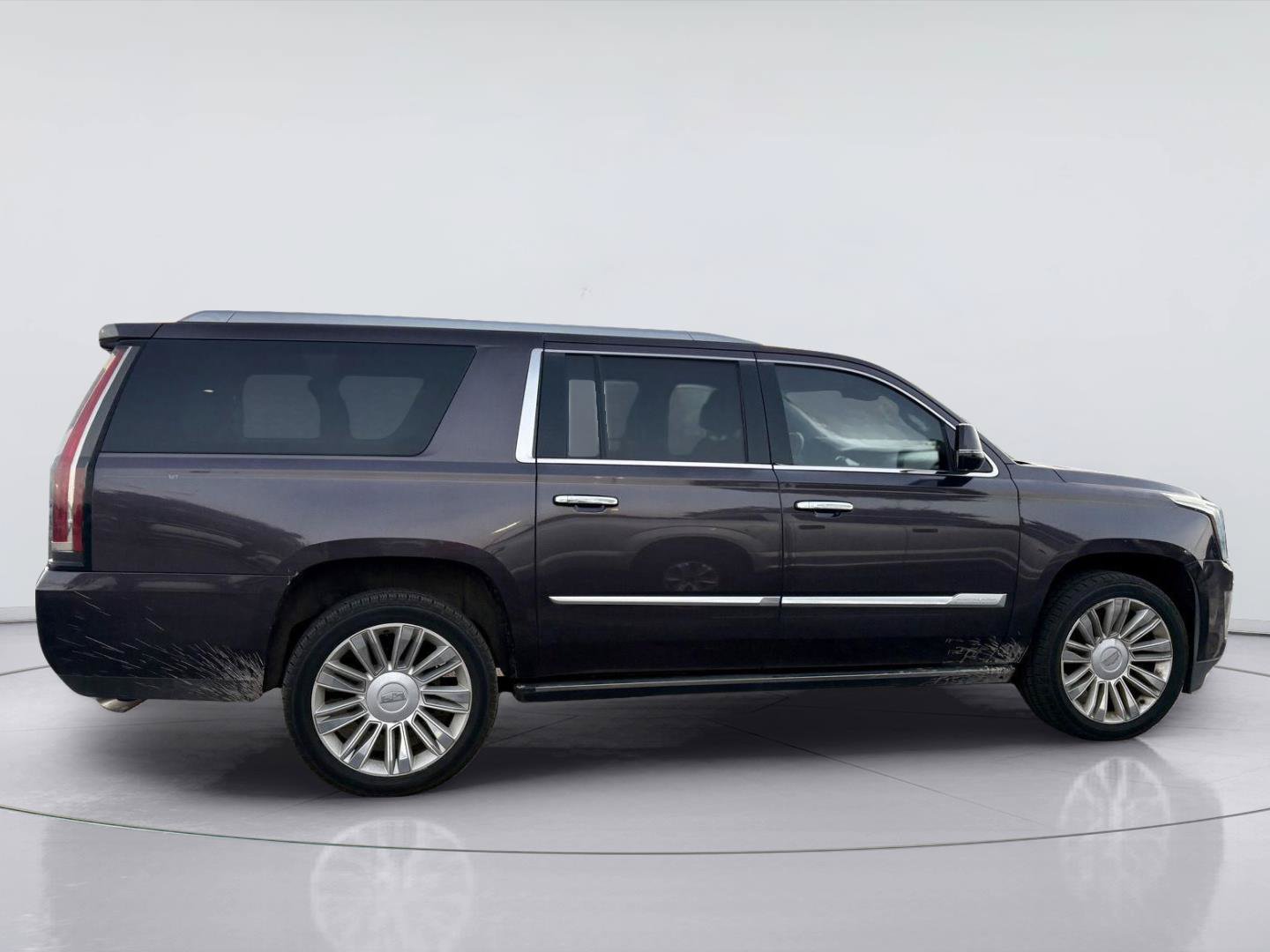 Used 2015 Cadillac Escalade ESV Premium RWD image 2