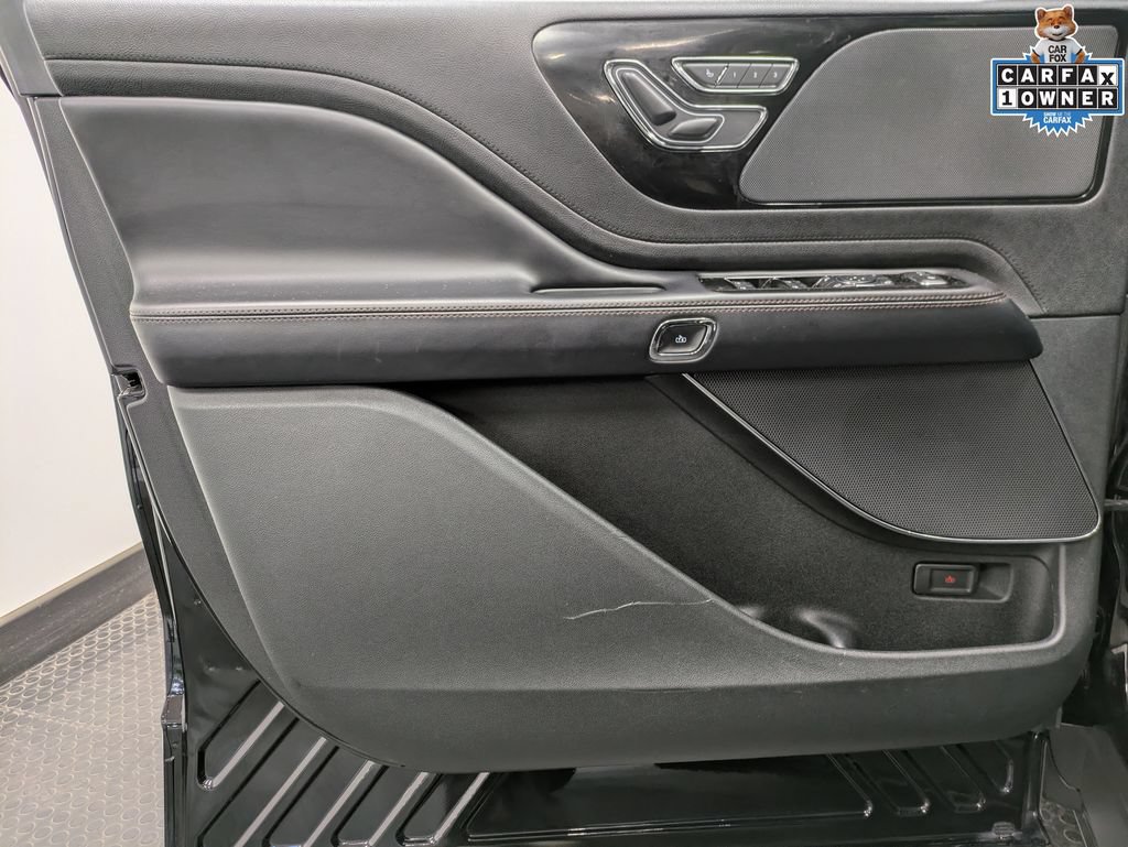 Used 2022 Lincoln Aviator AWD w/ Premium Package image 9