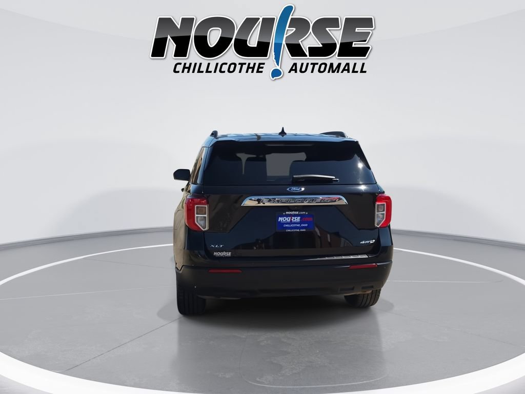 Used 2023 Ford Explorer XLT AWD/4WD image 7