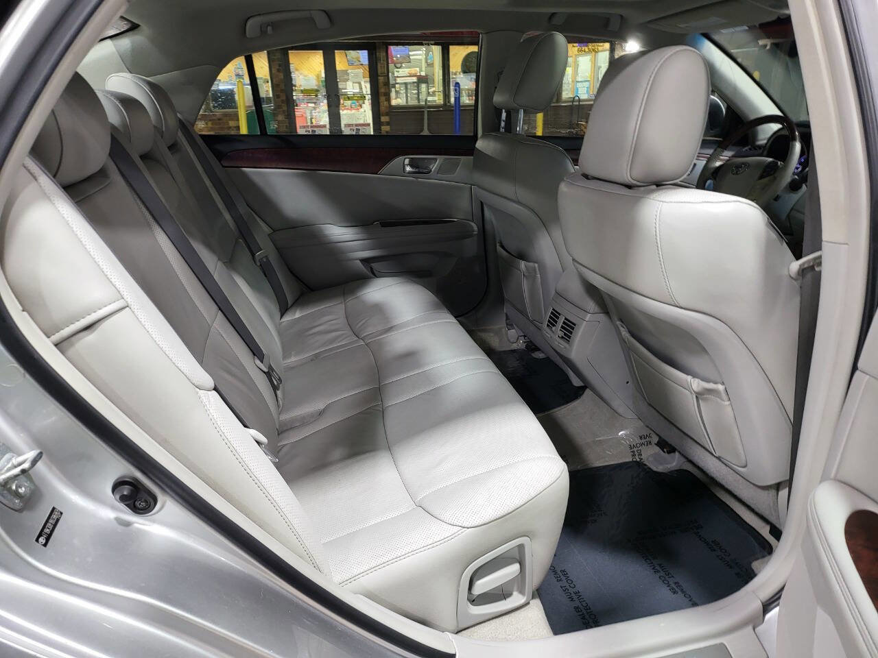 Used 2011 Toyota Avalon Limited FWD image 15