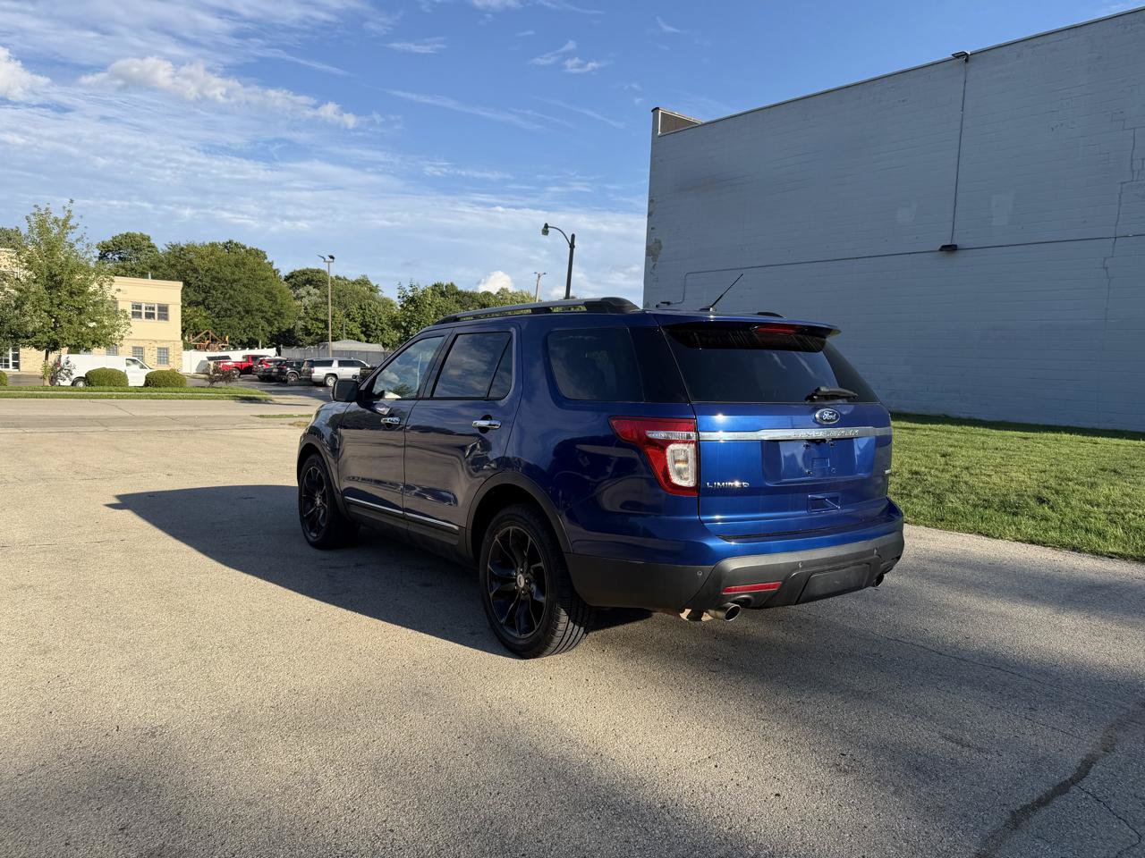 Used 2014 Ford Explorer Limited w/ Equipment Group 302A AWD/4WD image 5