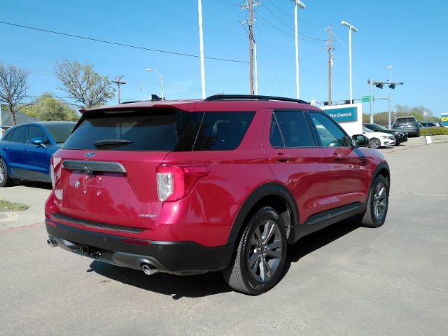 Used 2023 Ford Explorer XLT w/ Equipment Group 202A AWD/4WD image 9