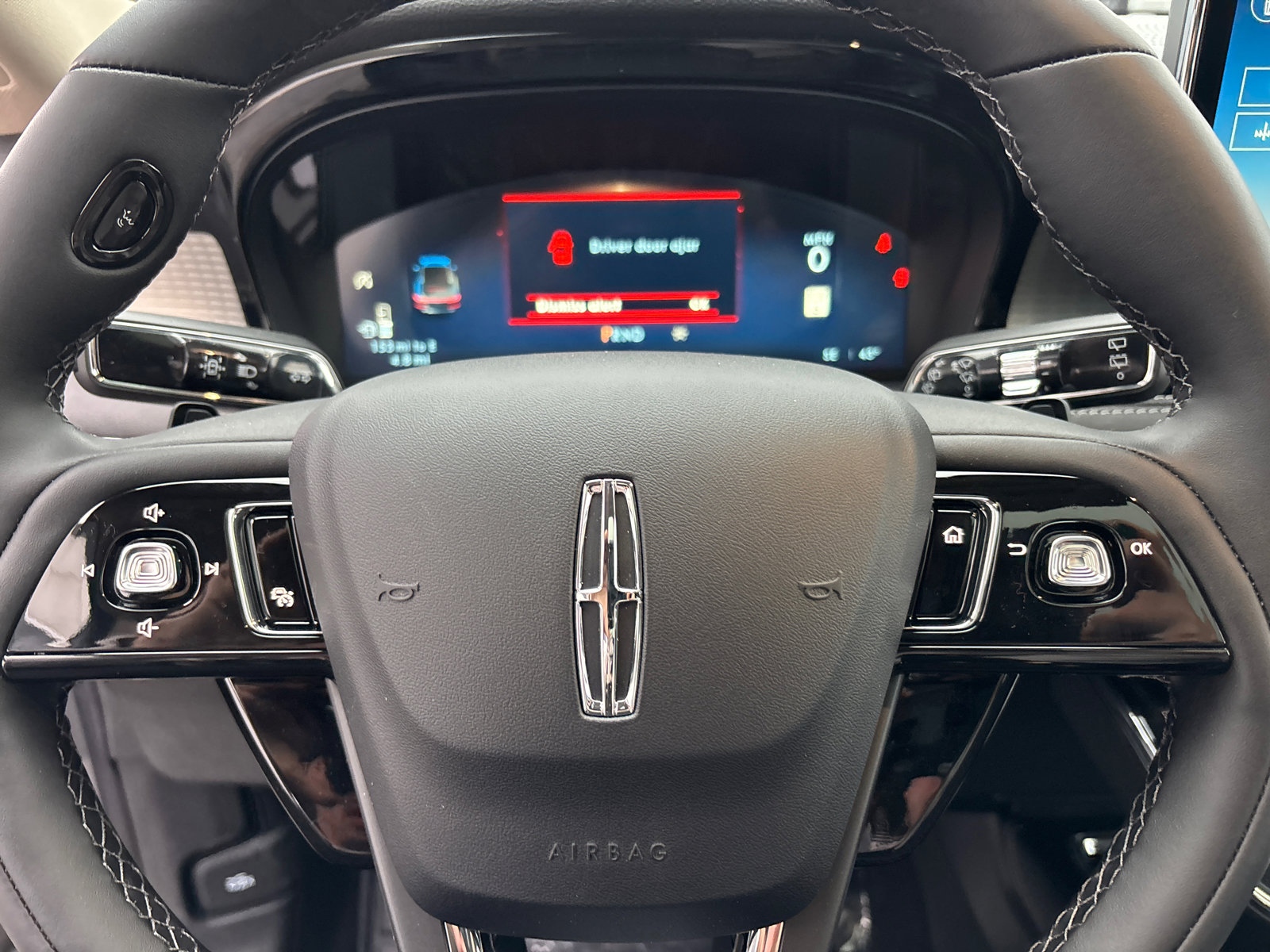 New 2026 Lincoln Corsair Premiere image 16